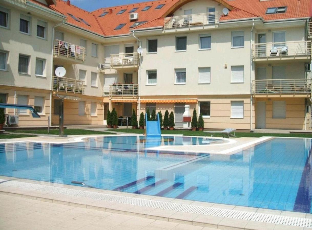 Mirage Wellness Apartman Hajduszoboszlo Luaran gambar